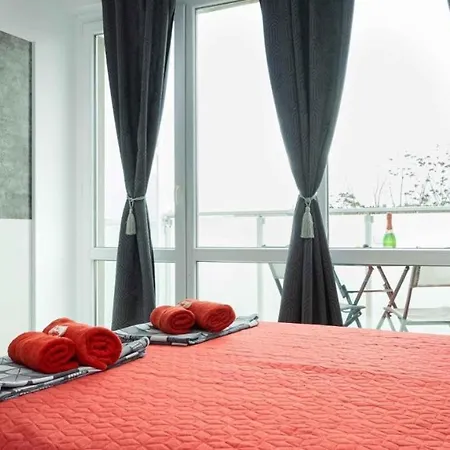 Apartament Sunlit - Terrace & Wine Evenings 2 Min Harmani By Searent *