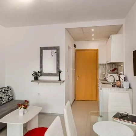 Searent Sunlit With Terrace & Wine Evenings 2 Min Harmani *