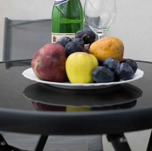 Searent Sunlit With Terrace & Wine Evenings 2 Min Harmani